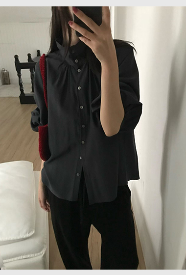 A03.小V家簡約宮廷立領襯衫