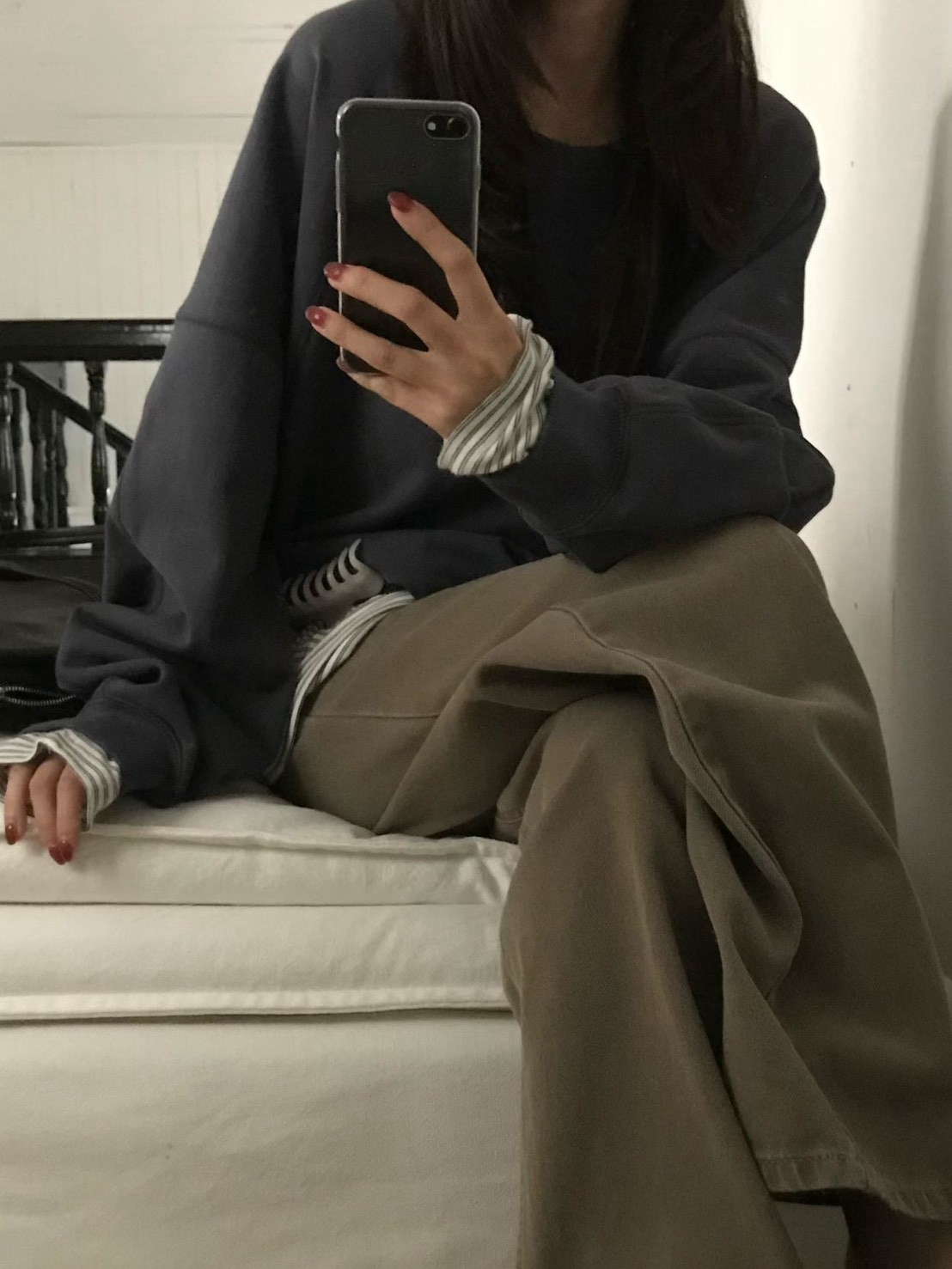 A02.小V家灰階女孩大學TEE
