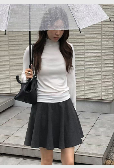 A24.大V家基礎灰階彈性高領TEE