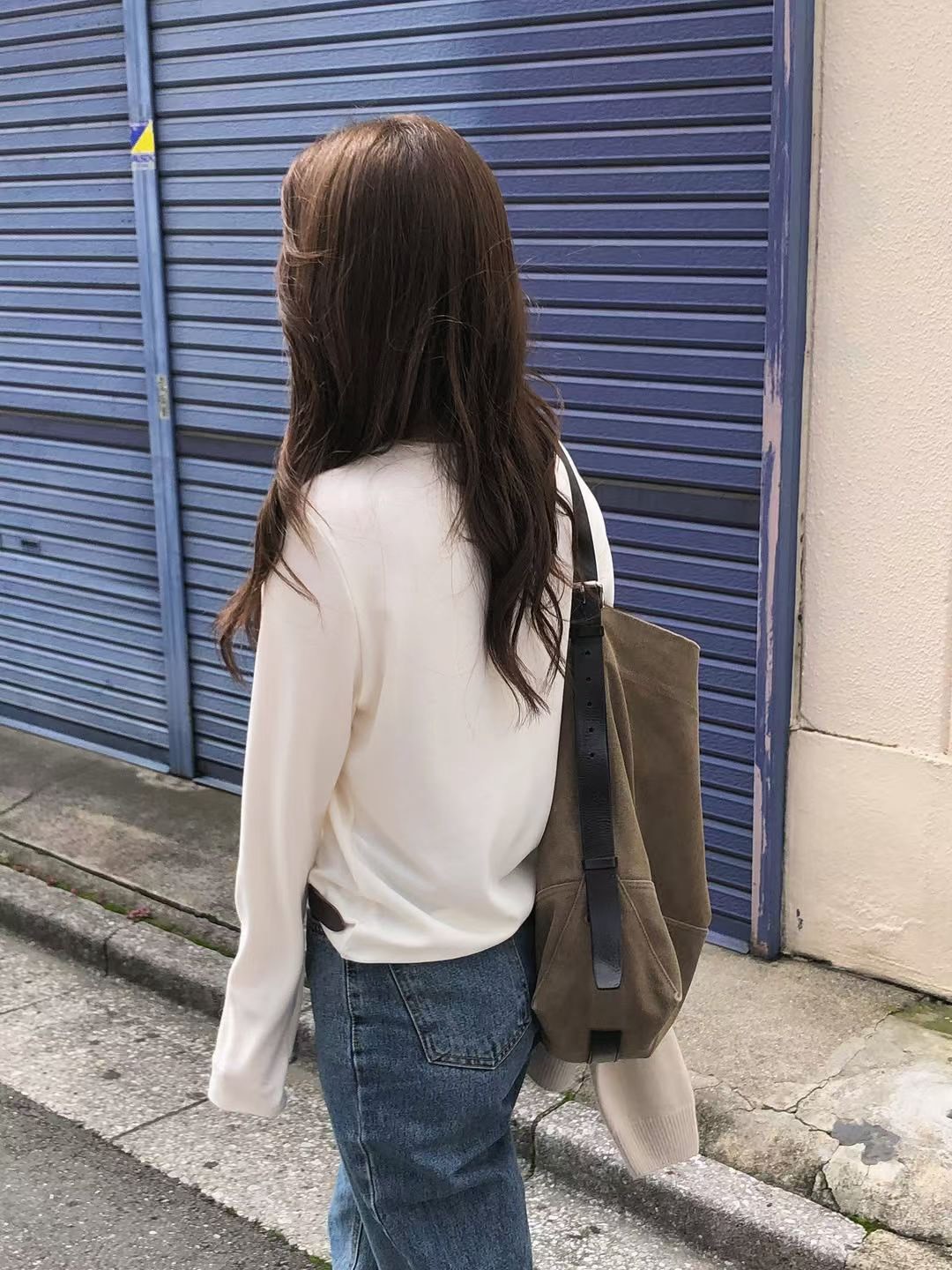 A23.大V家混羊毛灰階圓領上衣
