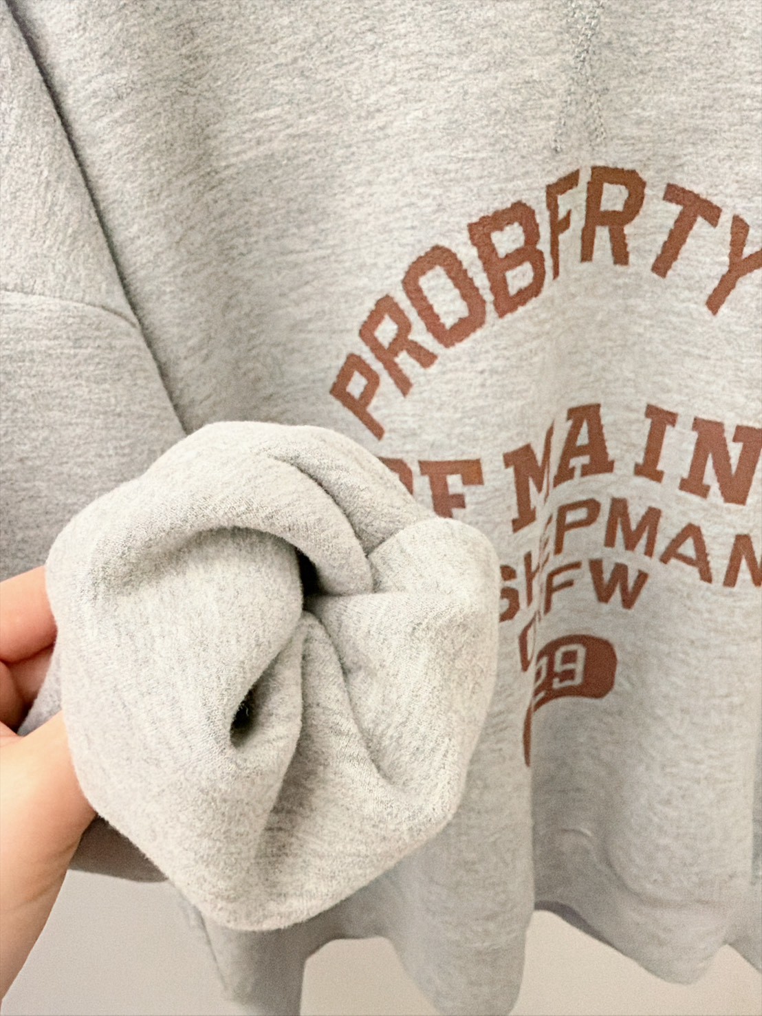B03.韓妞休閒字母大學TEE