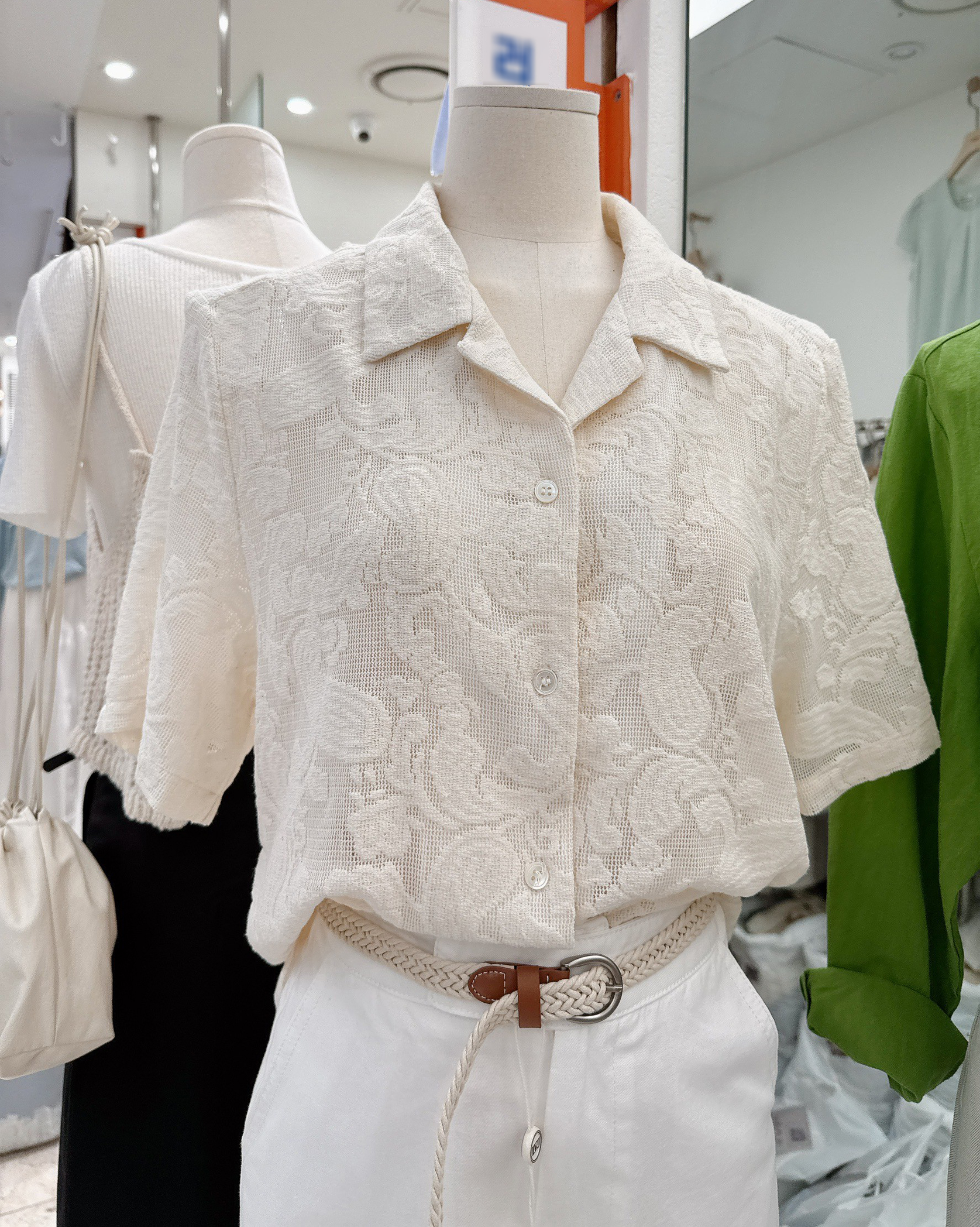 夏日風情造型軟紗襯衫