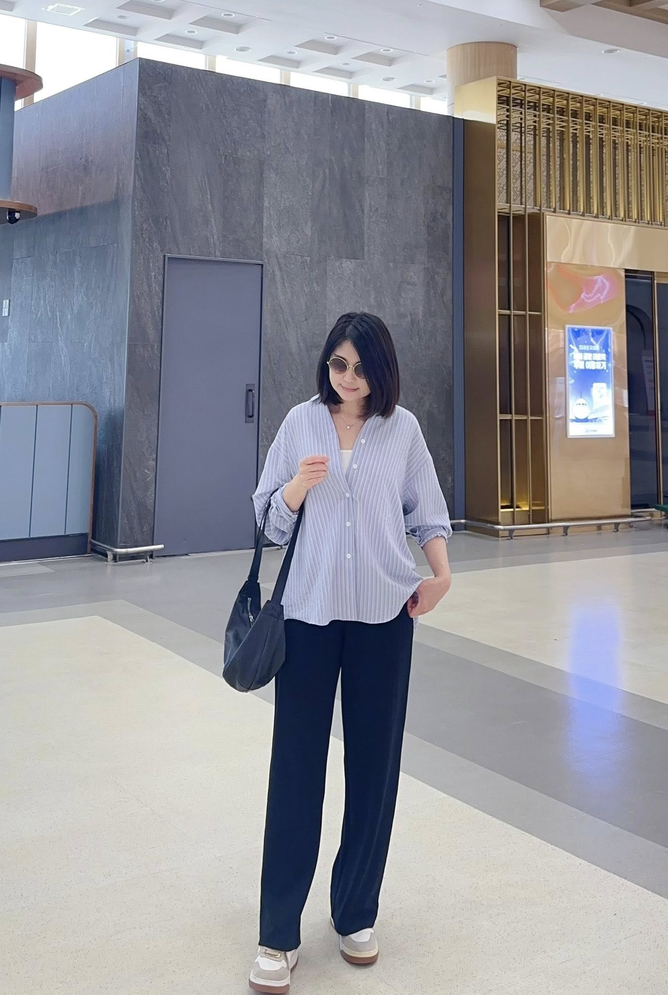 女孩泡泡布直條紋襯衫