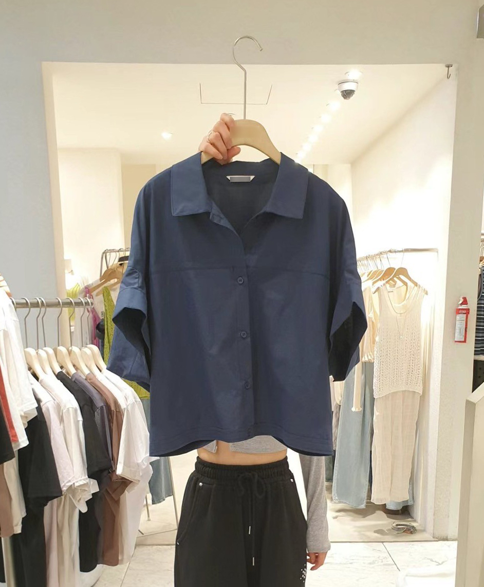 A54.小臉歐膩寬袖休閒襯衫