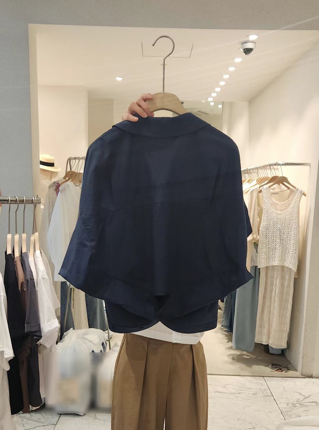 A54.小臉歐膩寬袖休閒襯衫