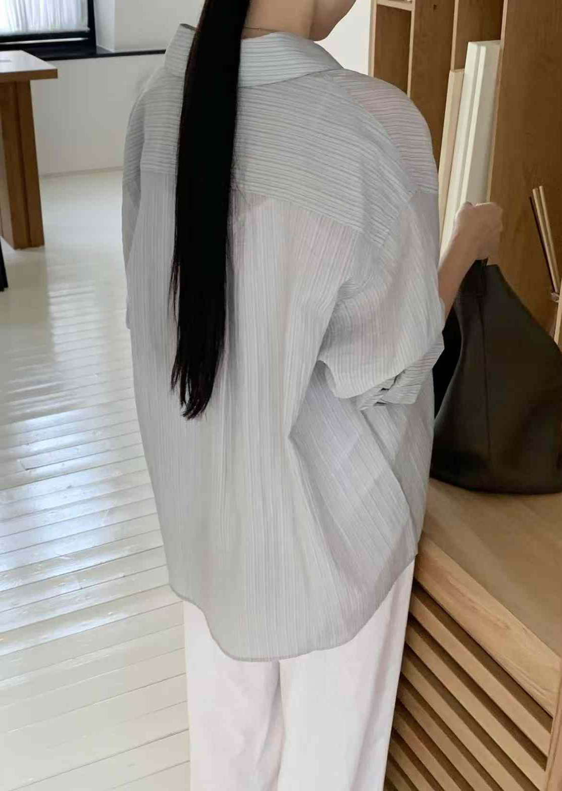 A18.高級感壓皺微透襯衫