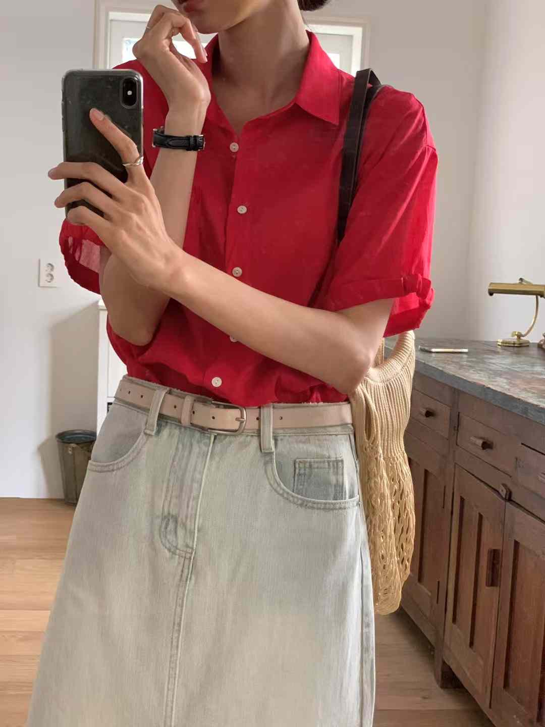 B15.熱情女孩亮眼短袖襯衫