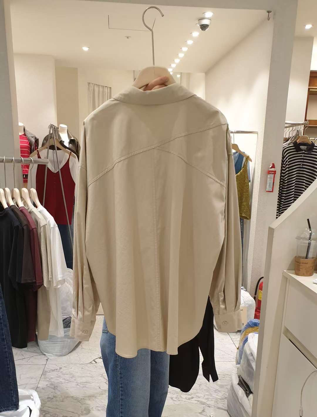 A55.小臉歐膩特色造型襯衫