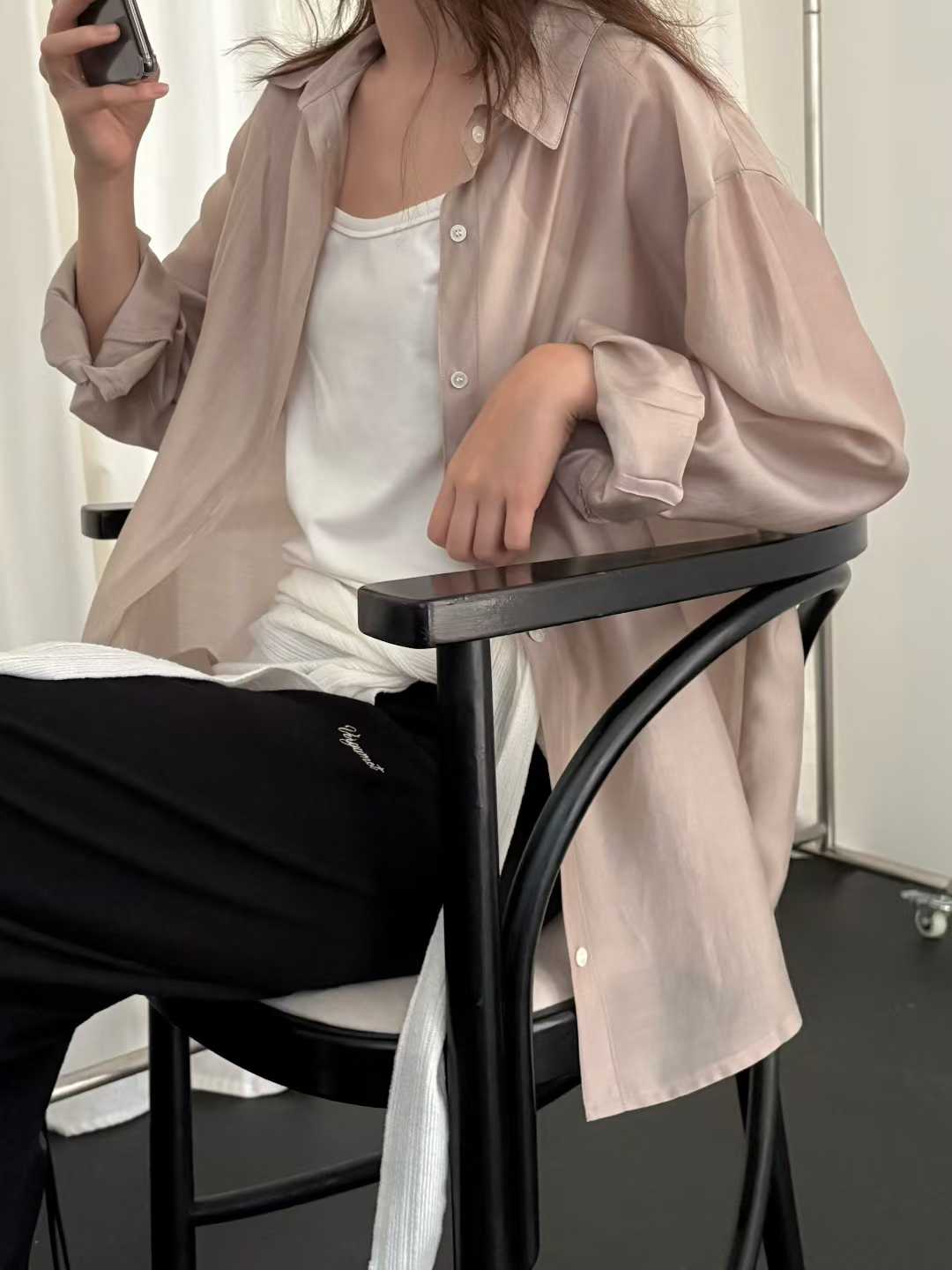 小V家質感光天絲襯衫