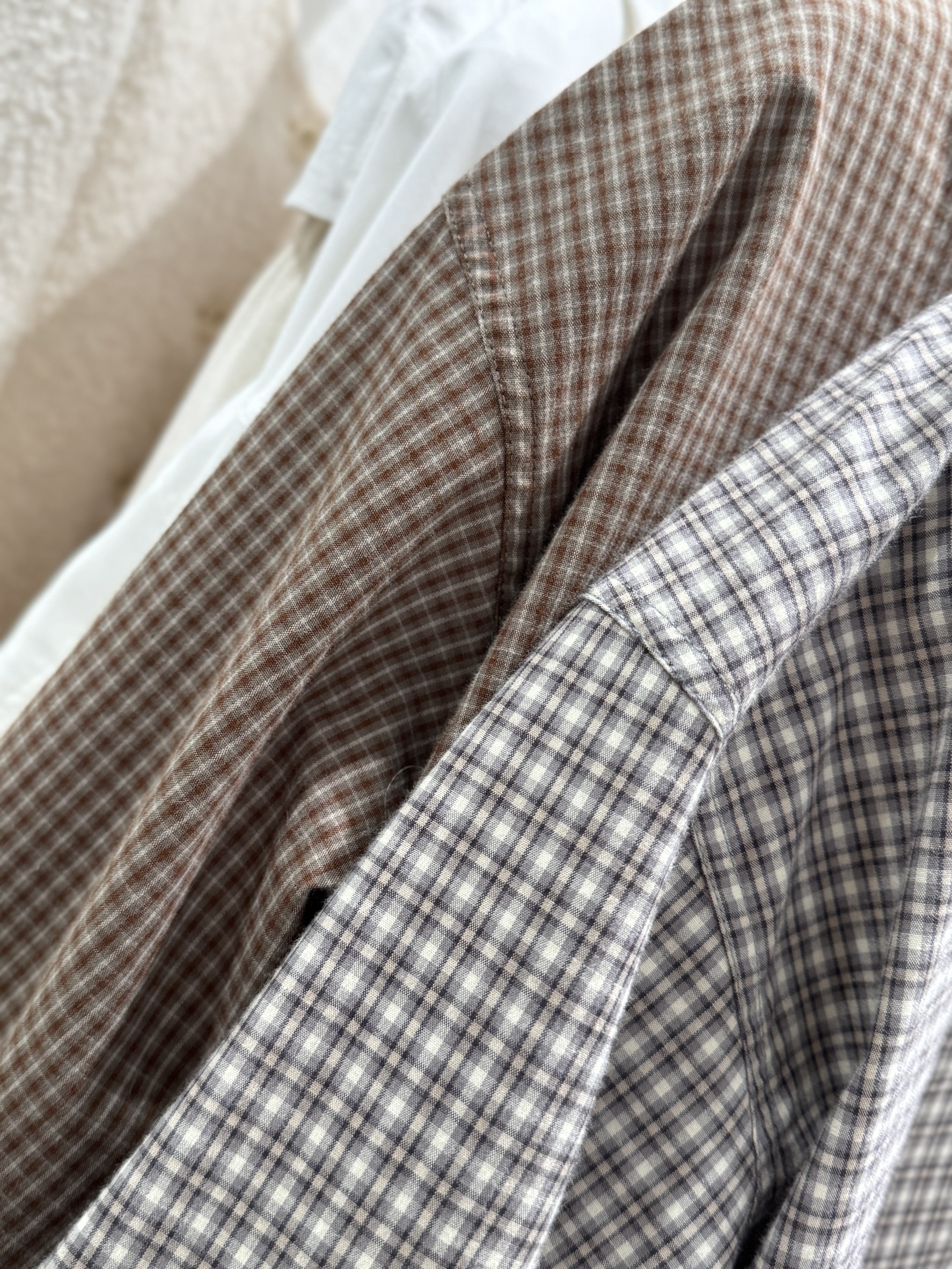 大V家咖啡拿鐵小格紋襯衫