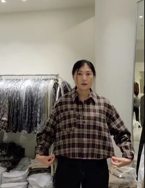 小臉歐膩復古中格磨毛襯衫