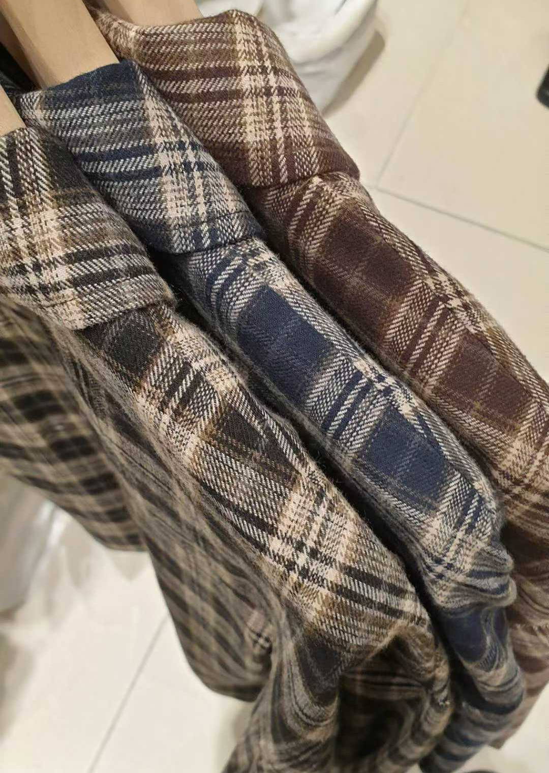 小臉歐膩復古中格磨毛襯衫