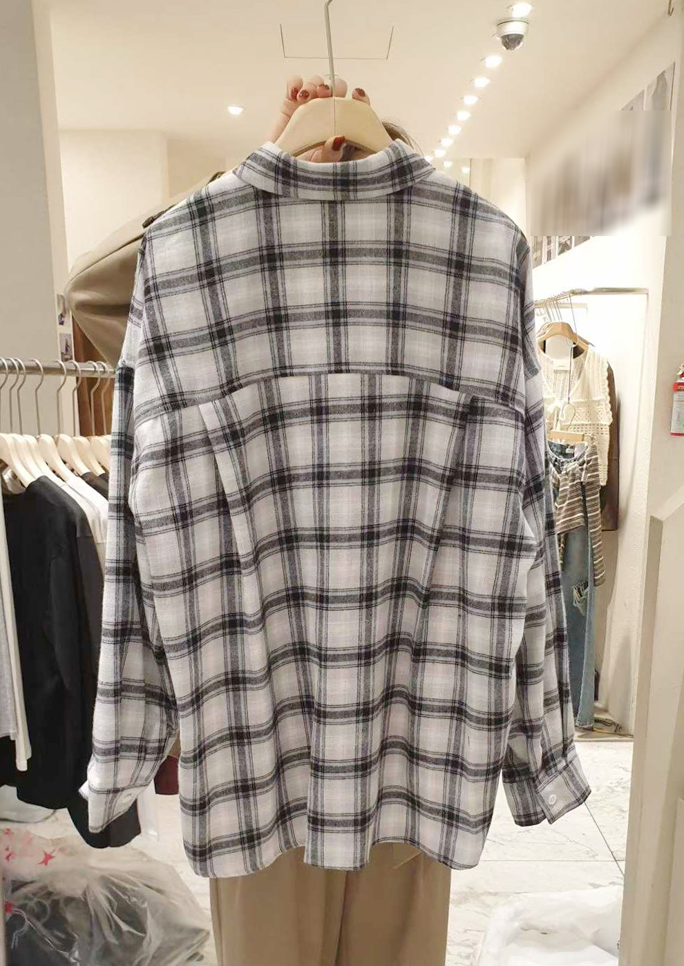 小臉歐膩漸層格紋寬鬆磨毛襯衫