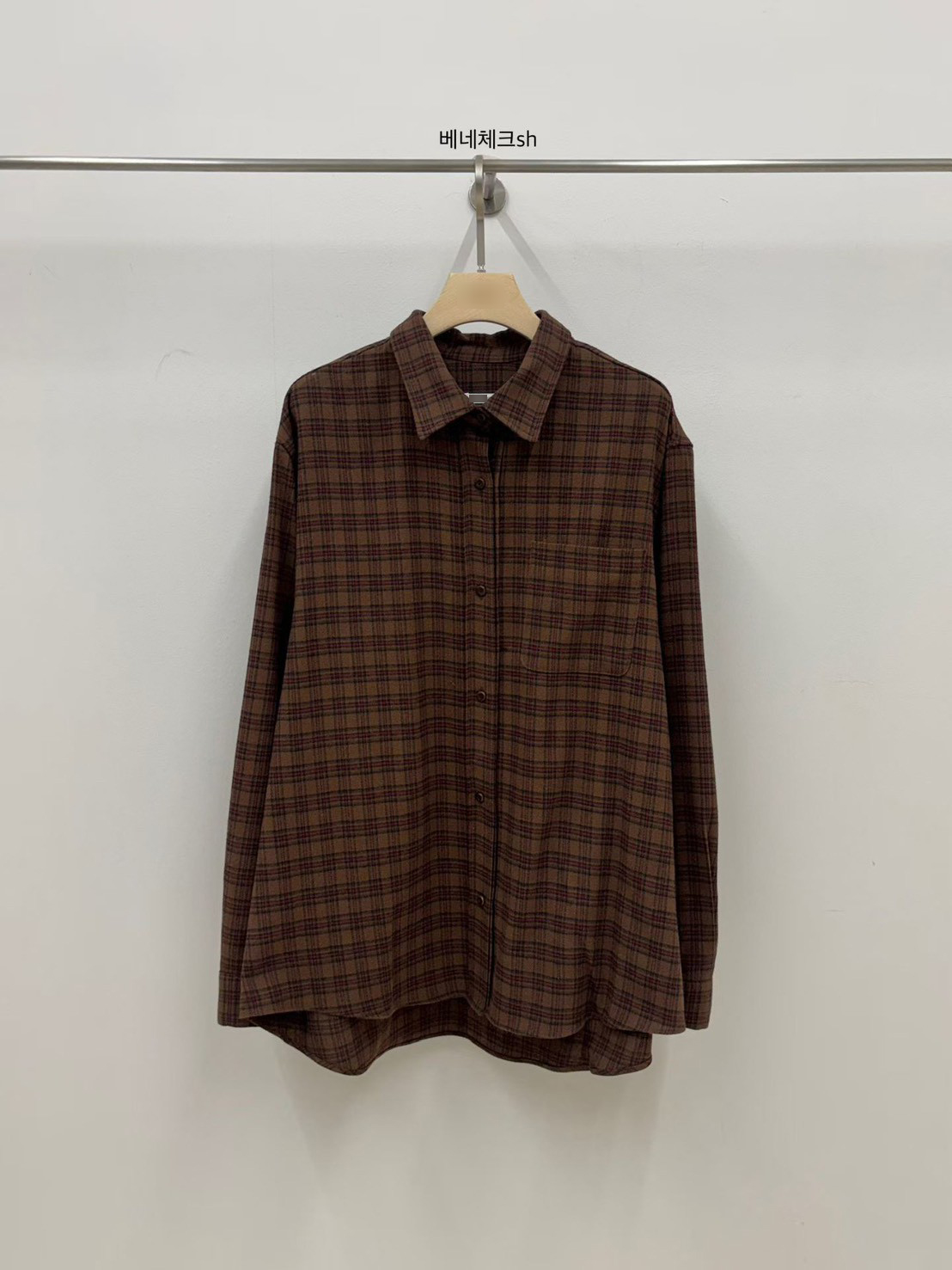 A07.小V家低調格紋長版襯衫