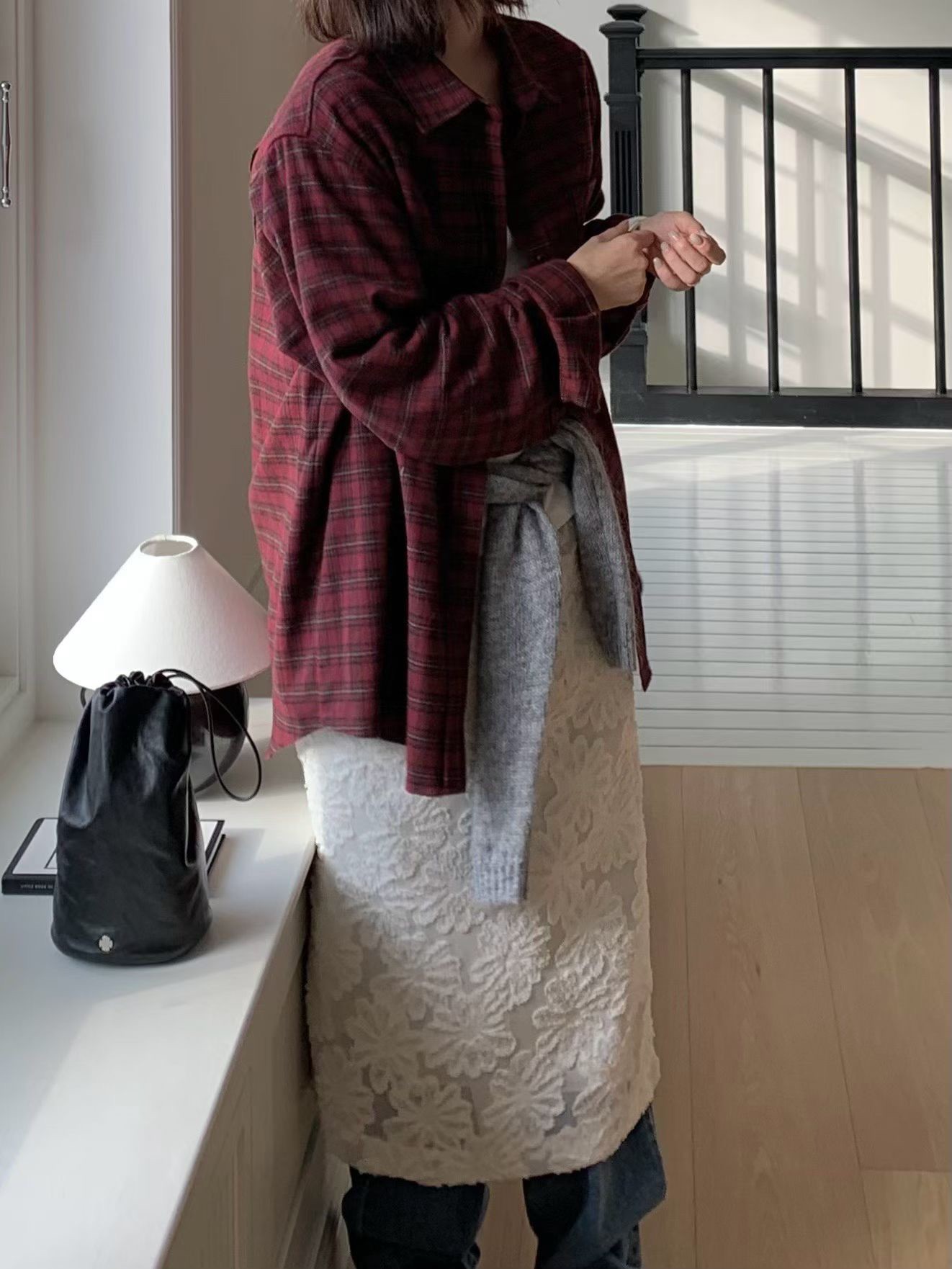 A07.小V家低調格紋長版襯衫