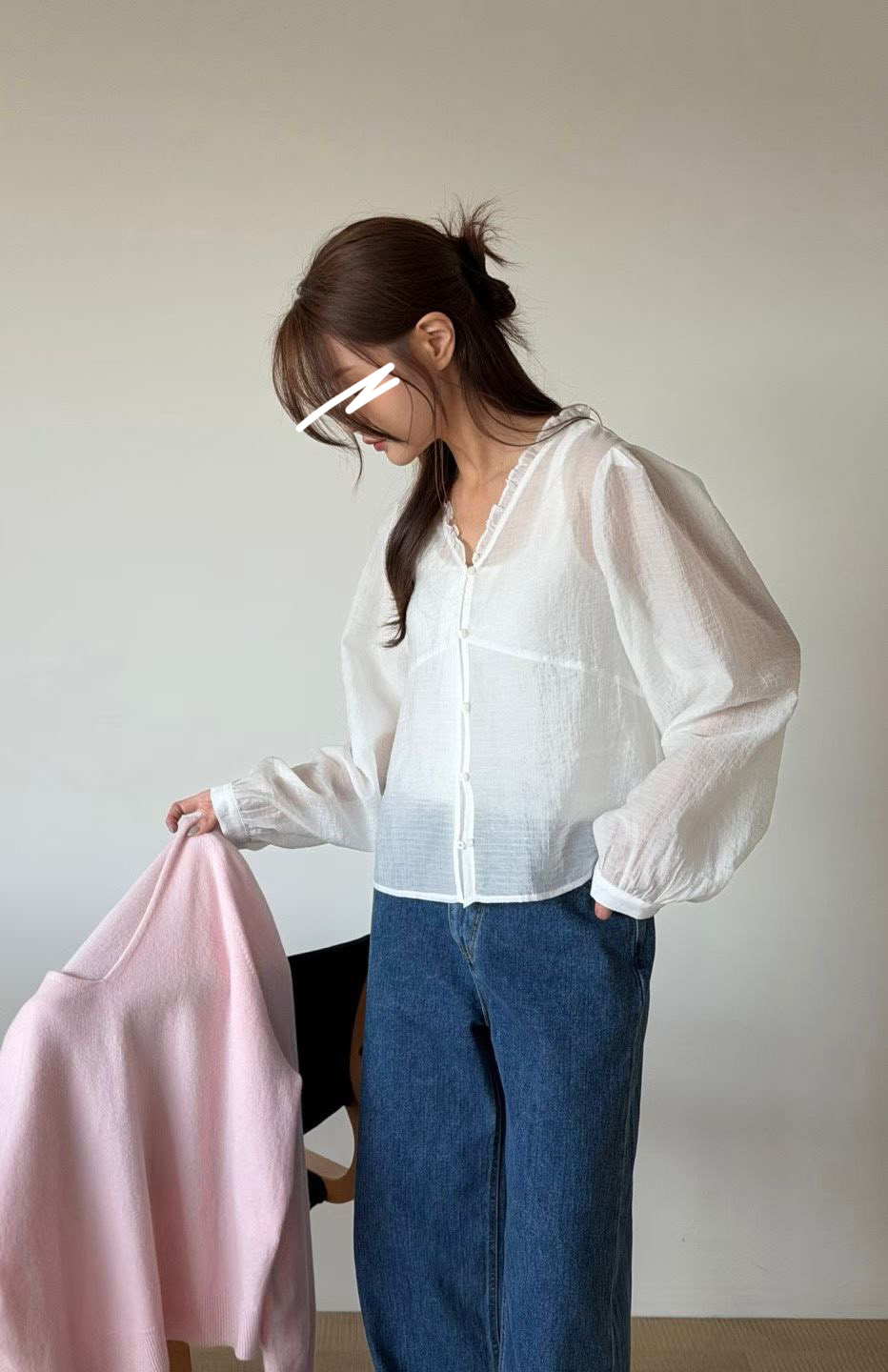 B30.瘦瘦歐膩小荷葉浪漫V領上衣