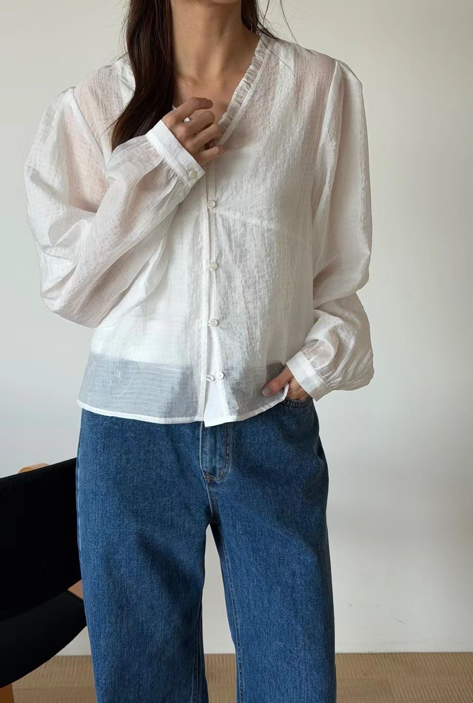 B30.瘦瘦歐膩小荷葉浪漫V領上衣