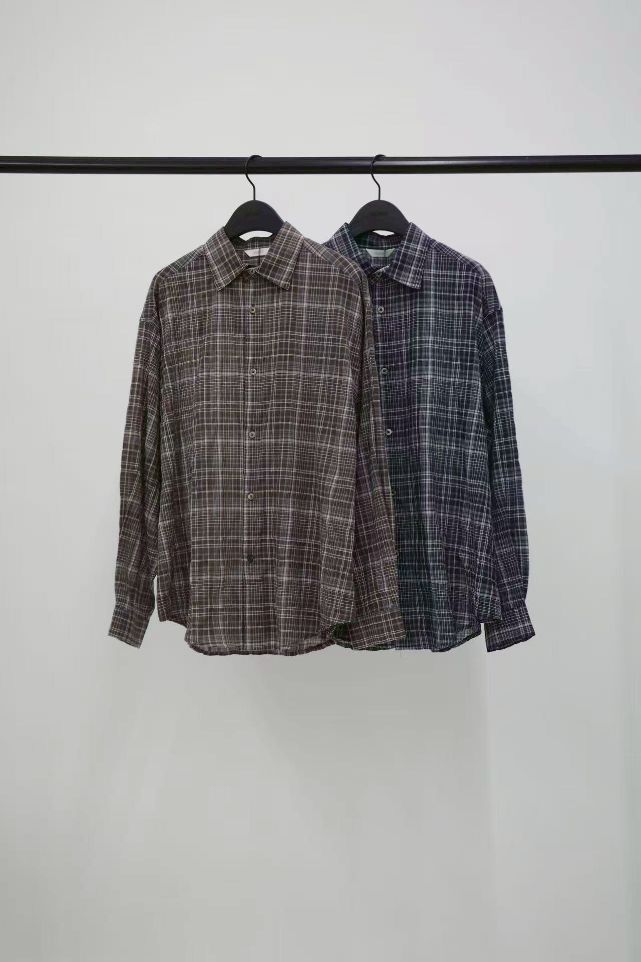 A15.纖瘦家復古格紋襯衫