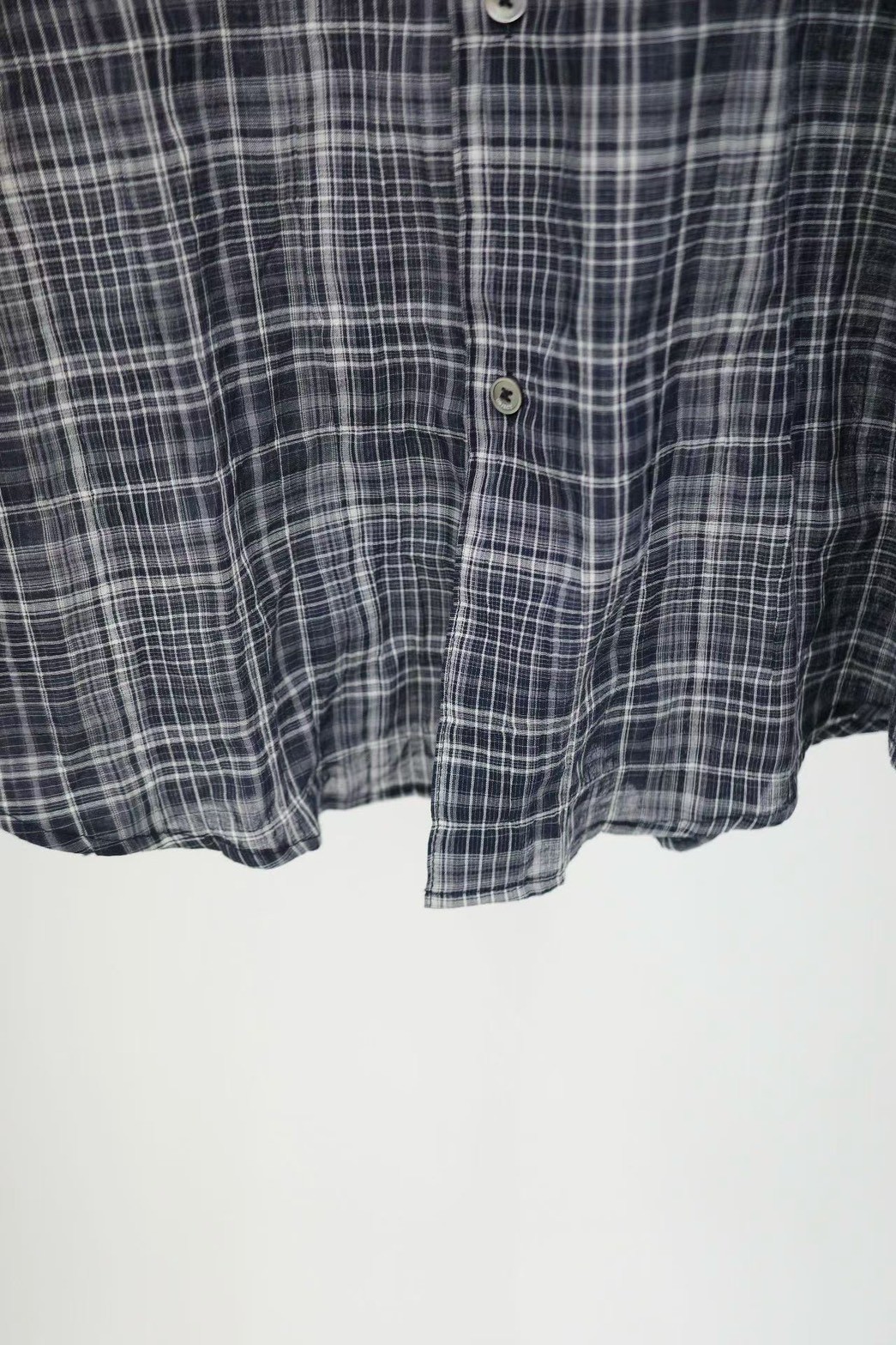 A15.纖瘦家復古格紋襯衫