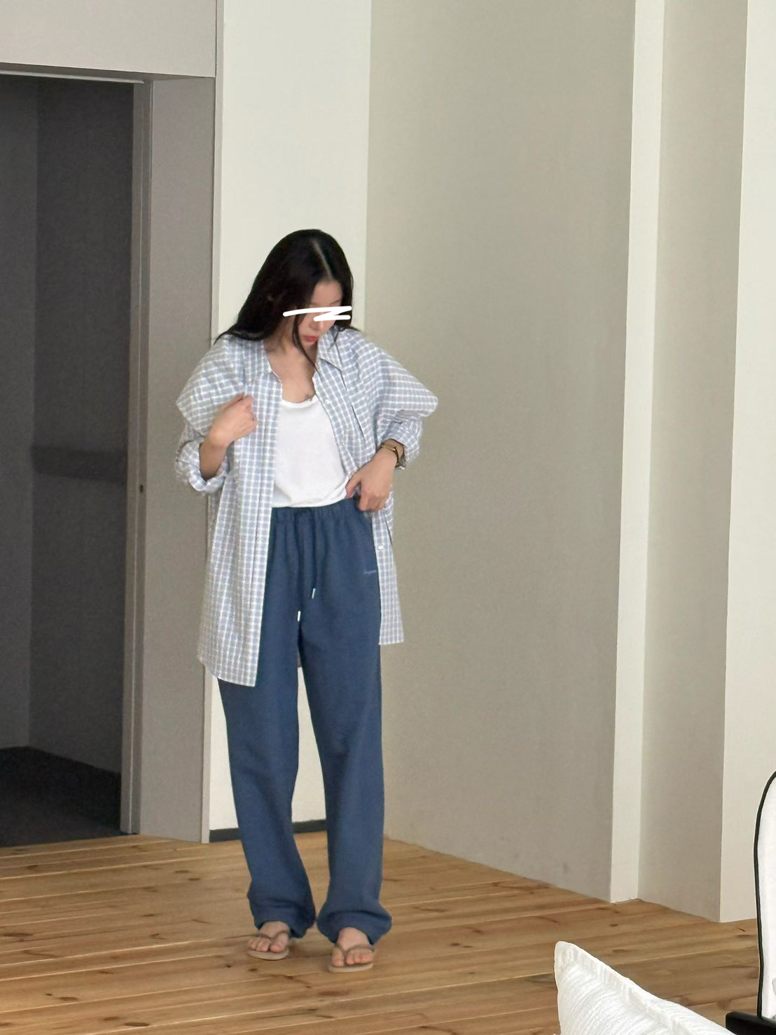 B05.造型可拆領巾小格襯衫