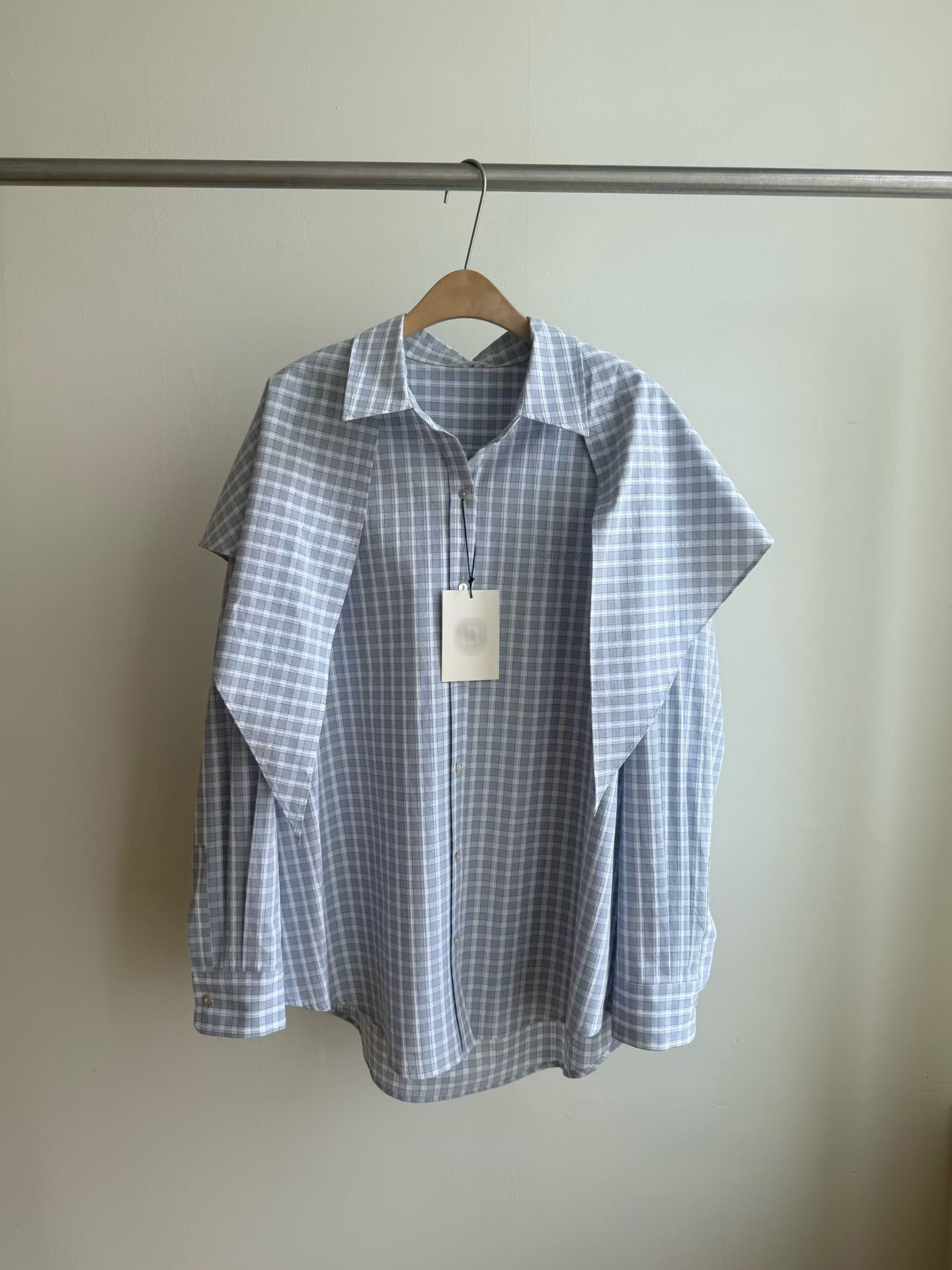 B05.造型可拆領巾小格襯衫