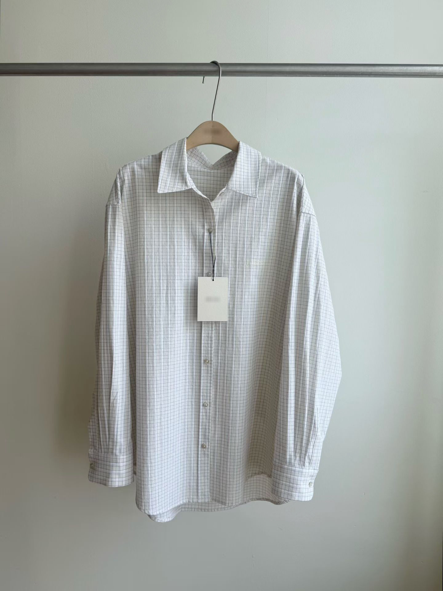 B05.造型可拆領巾小格襯衫