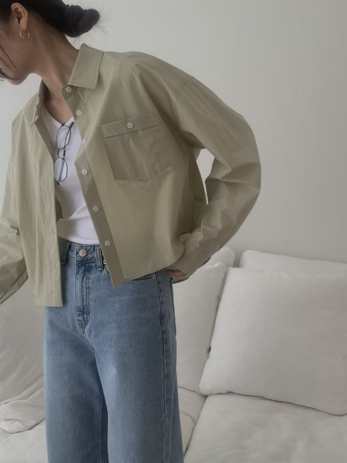 B73.小臉歐膩甜甜口袋短版襯衫