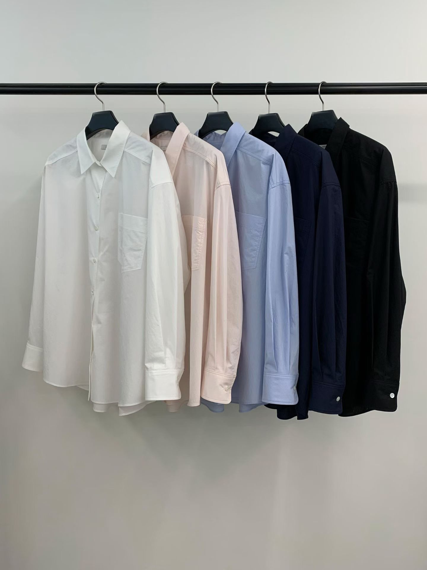 B66.都會淡雅口袋襯衫