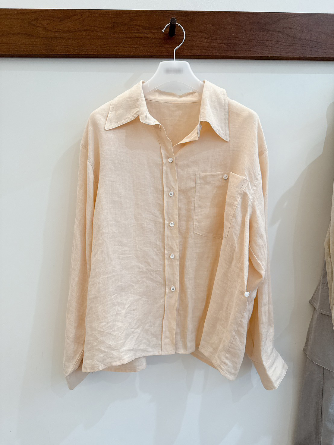 A14.100%苧麻粉嫩襯衫