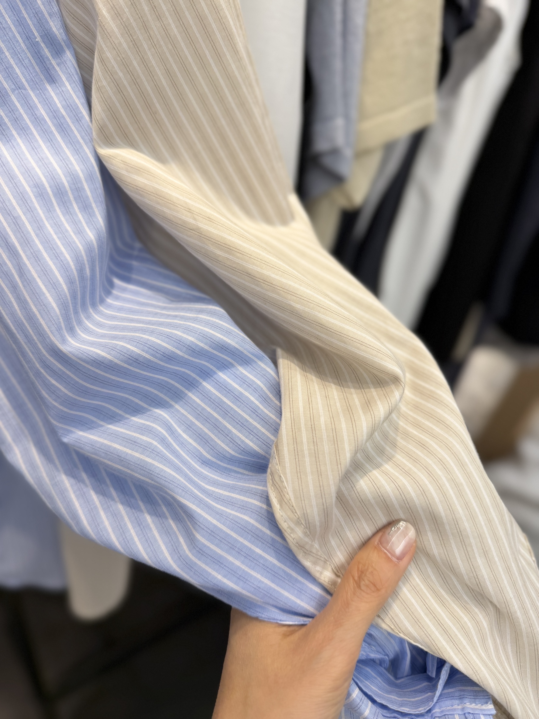B93.纖瘦家經典直條襯衫