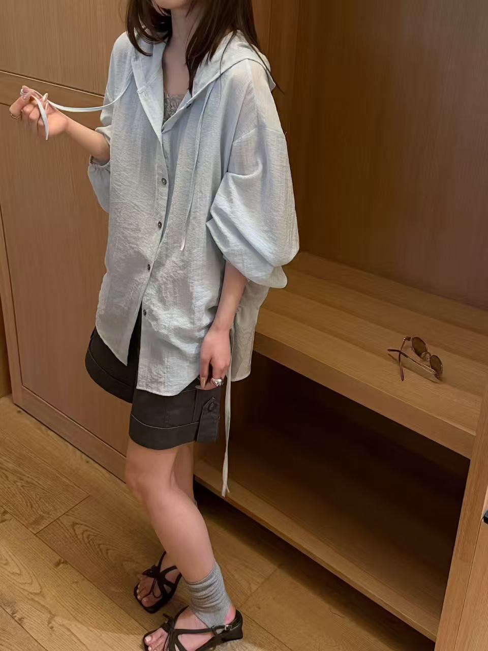 B38.連帽後開衩防曬外套