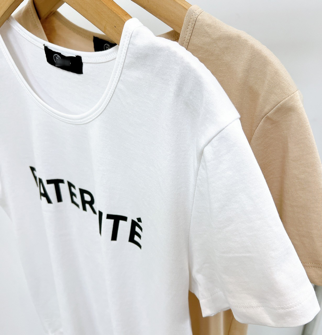 休閒FRATERNITE印字Tee