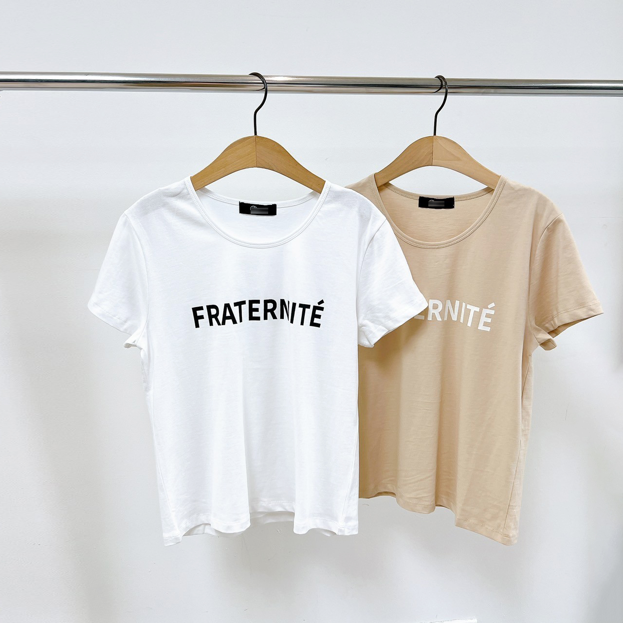 休閒FRATERNITE印字Tee