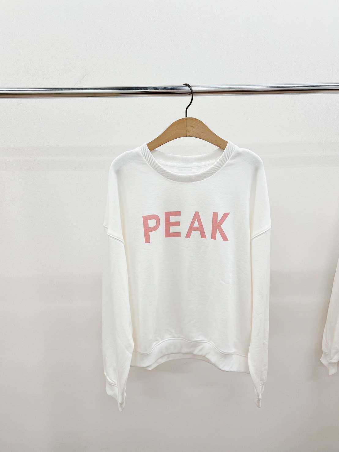 漂亮歐膩PEAK大學TEE