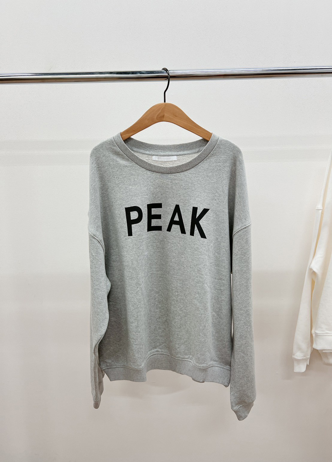 漂亮歐膩PEAK大學TEE