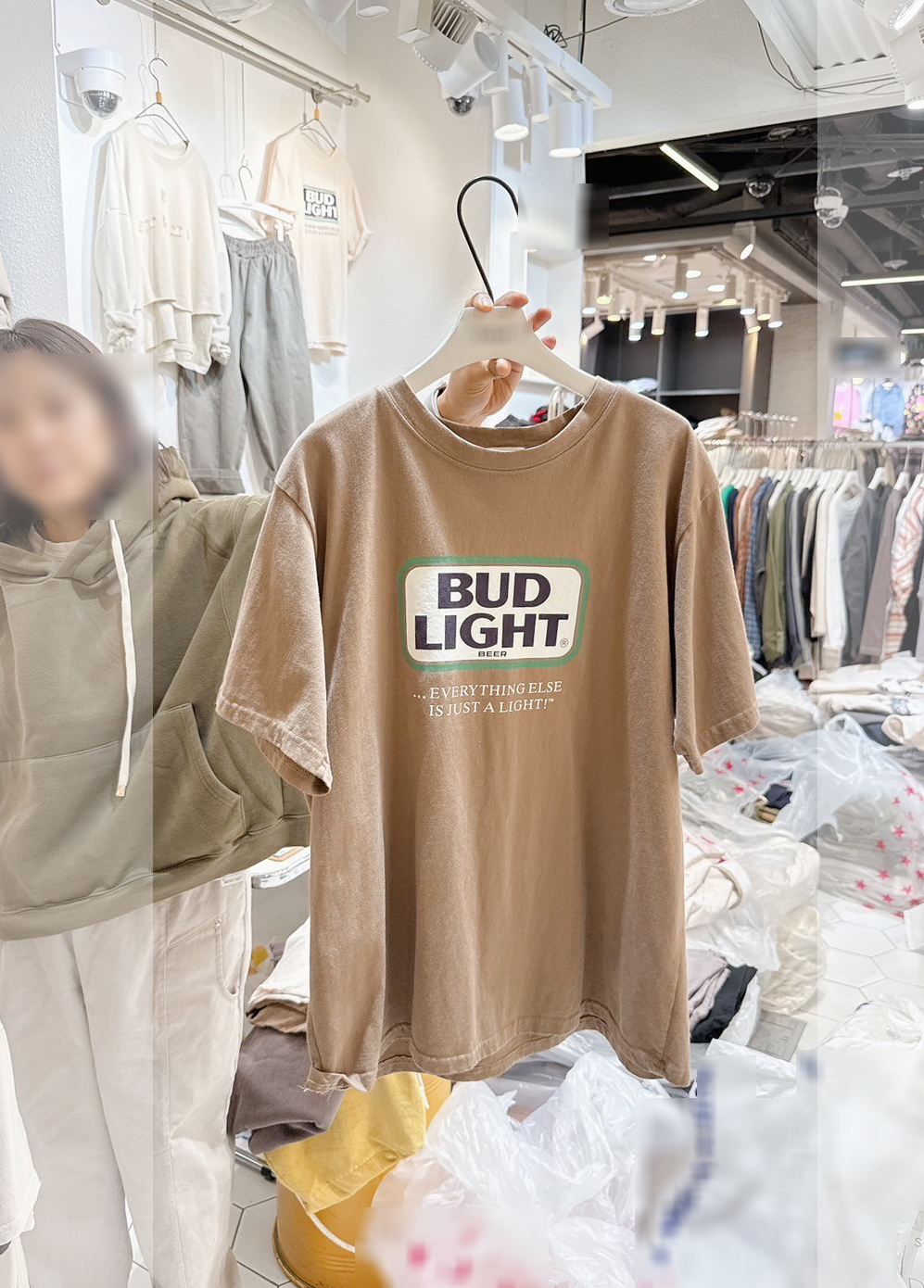 磨毛BUD LIGHT字母短TEE