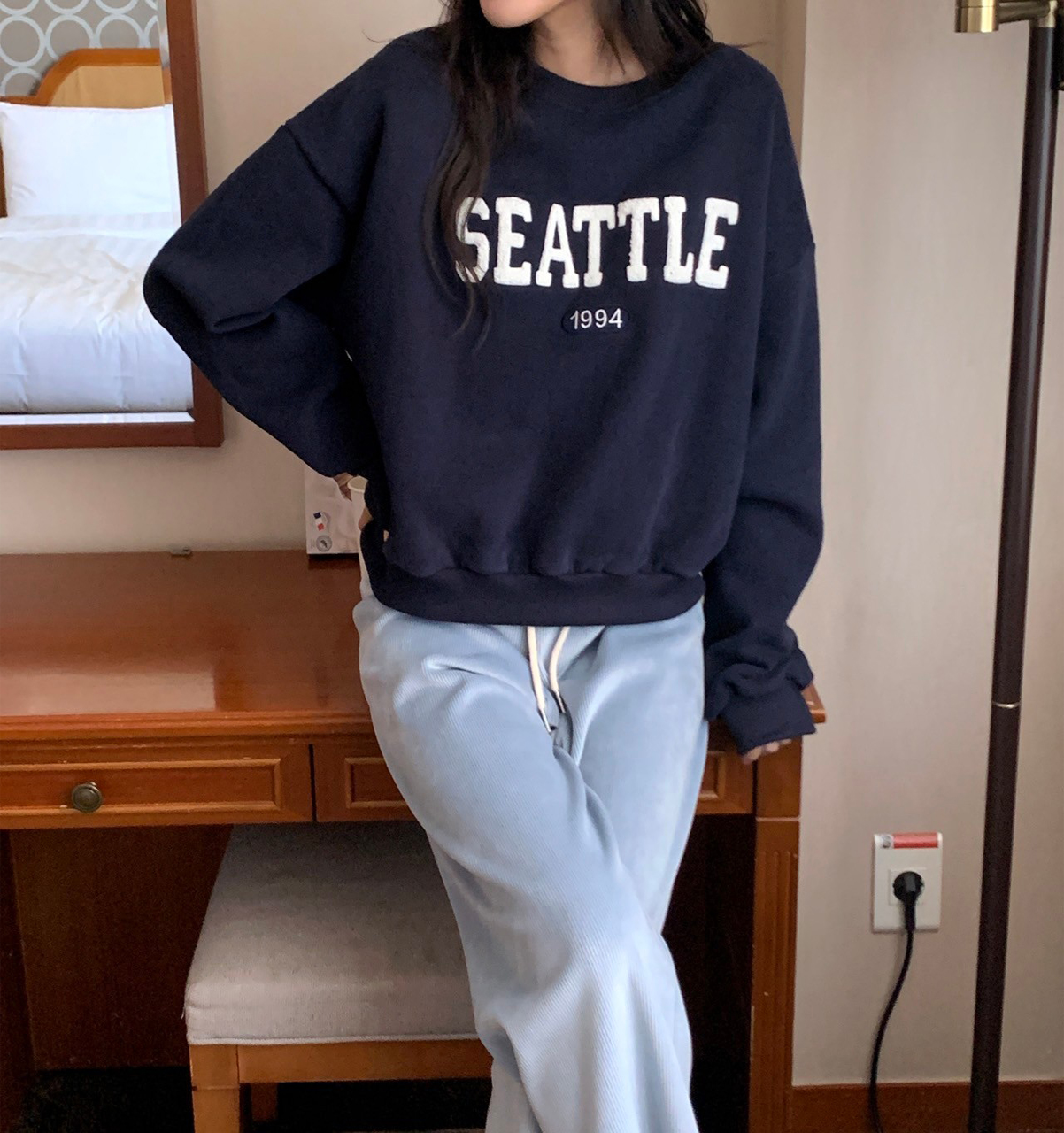 A11.韓妞SEATTLE刷毛大學TEE