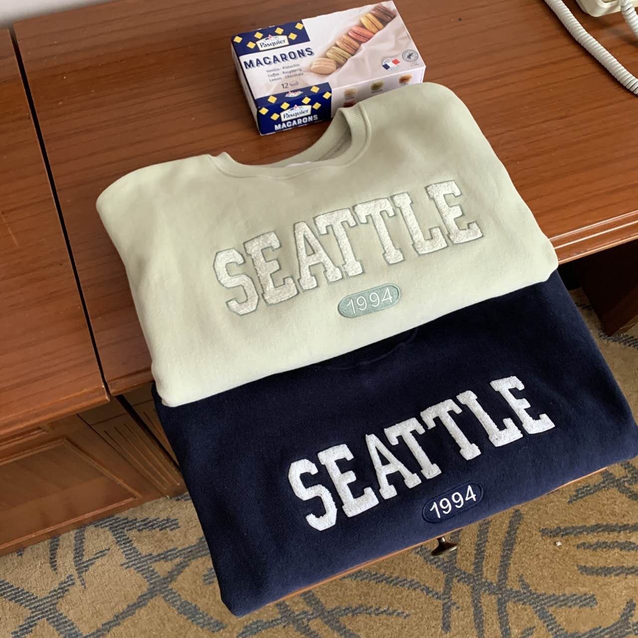 A11.韓妞SEATTLE刷毛大學TEE