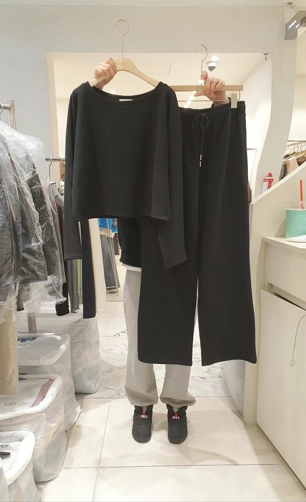 小臉歐膩大圓領休閒棉上衣
