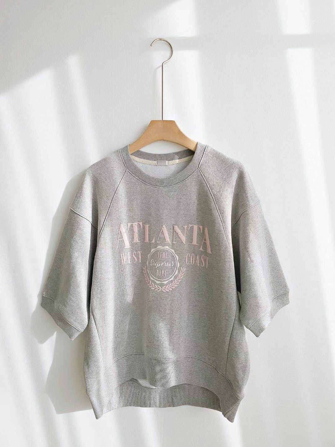 B03.美式ATLANTA印花大學TEE