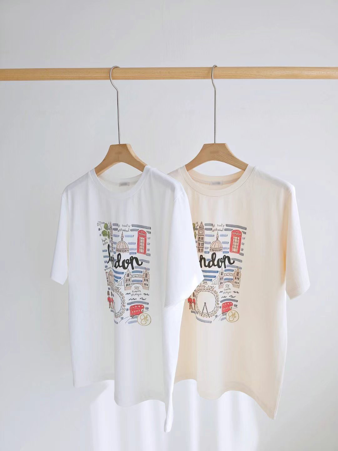 A07.可愛歐風彩色塗鴉Tee