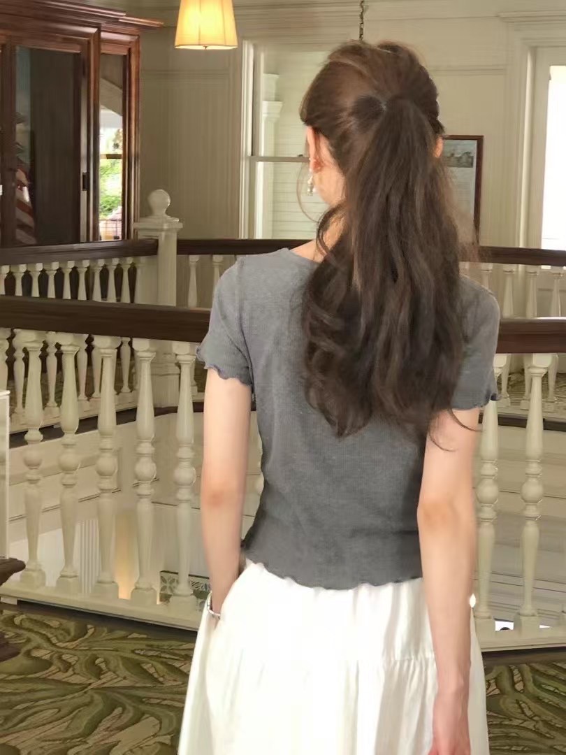 B121.顏值家下襬木耳捲邊TEE