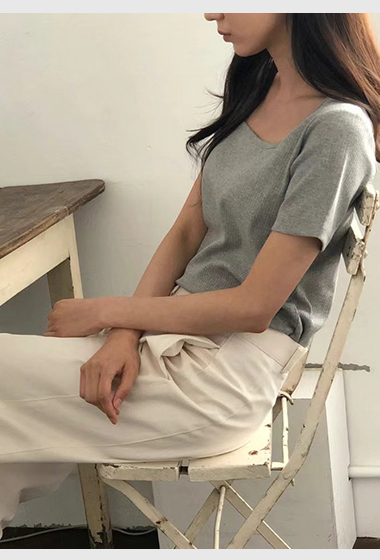 A91.顯瘦方領彈性TEE