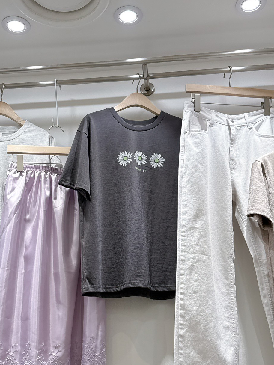 A122.休閒棉質小雛菊TEE