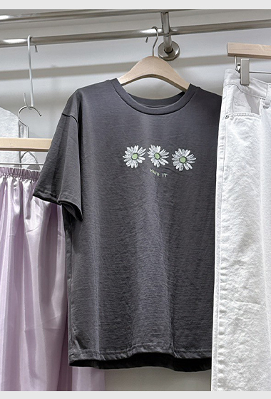 A122.休閒棉質小雛菊TEE