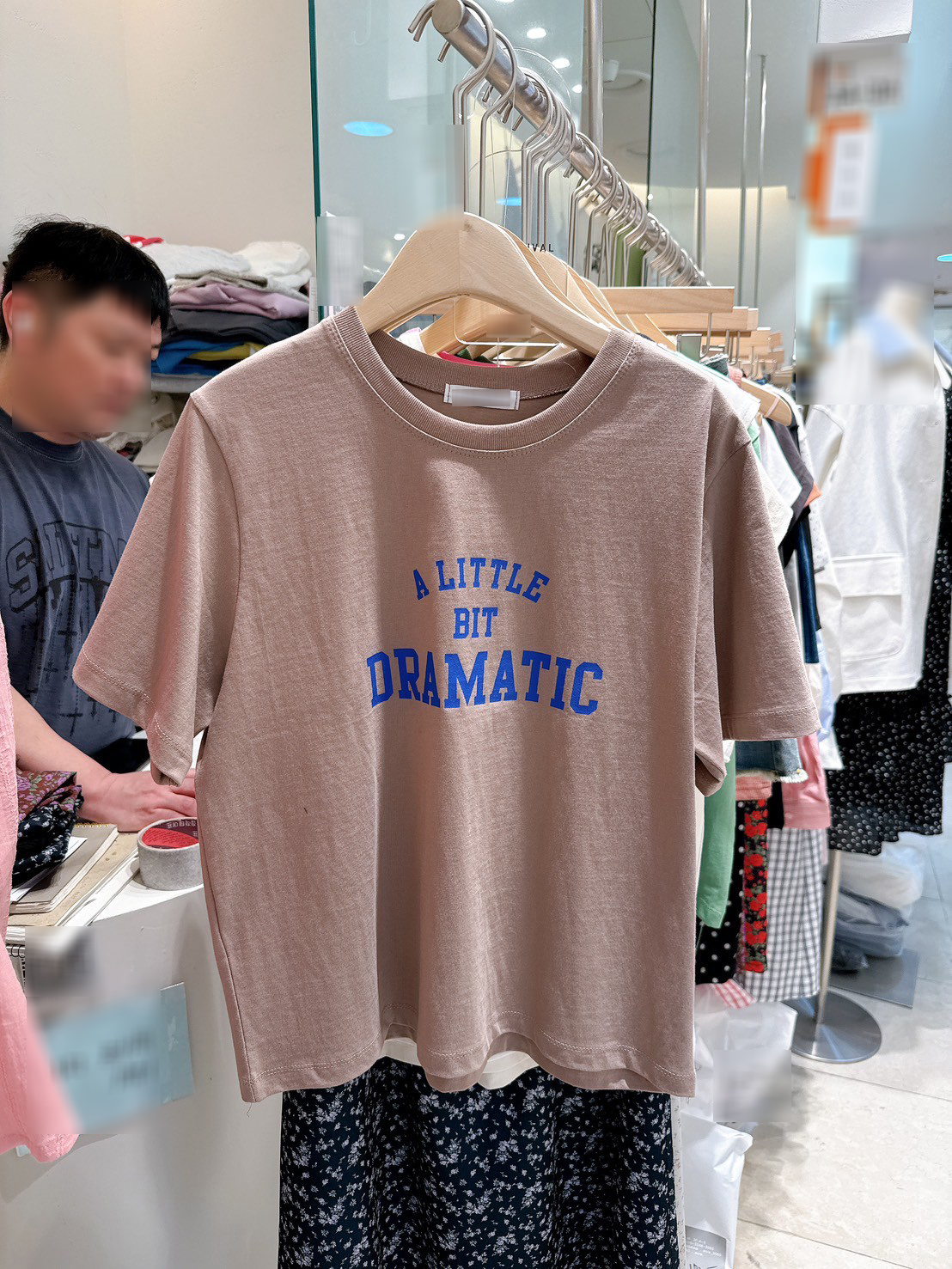 A65.美式DRAMATIC字TEE