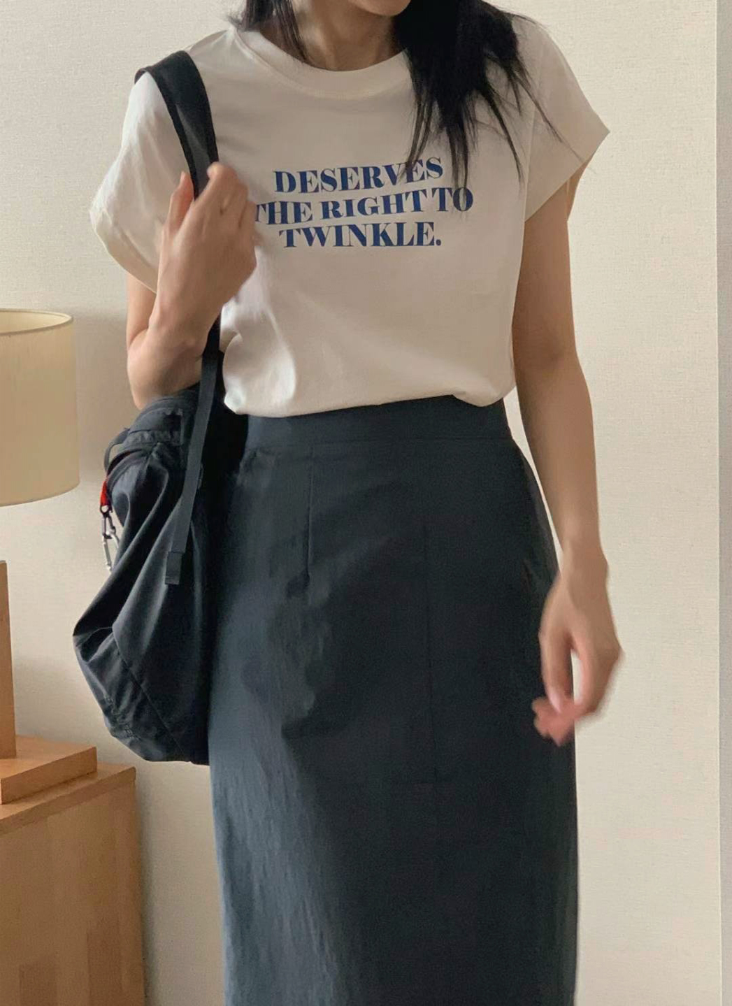A66.甜甜小包肩奶油字TEE