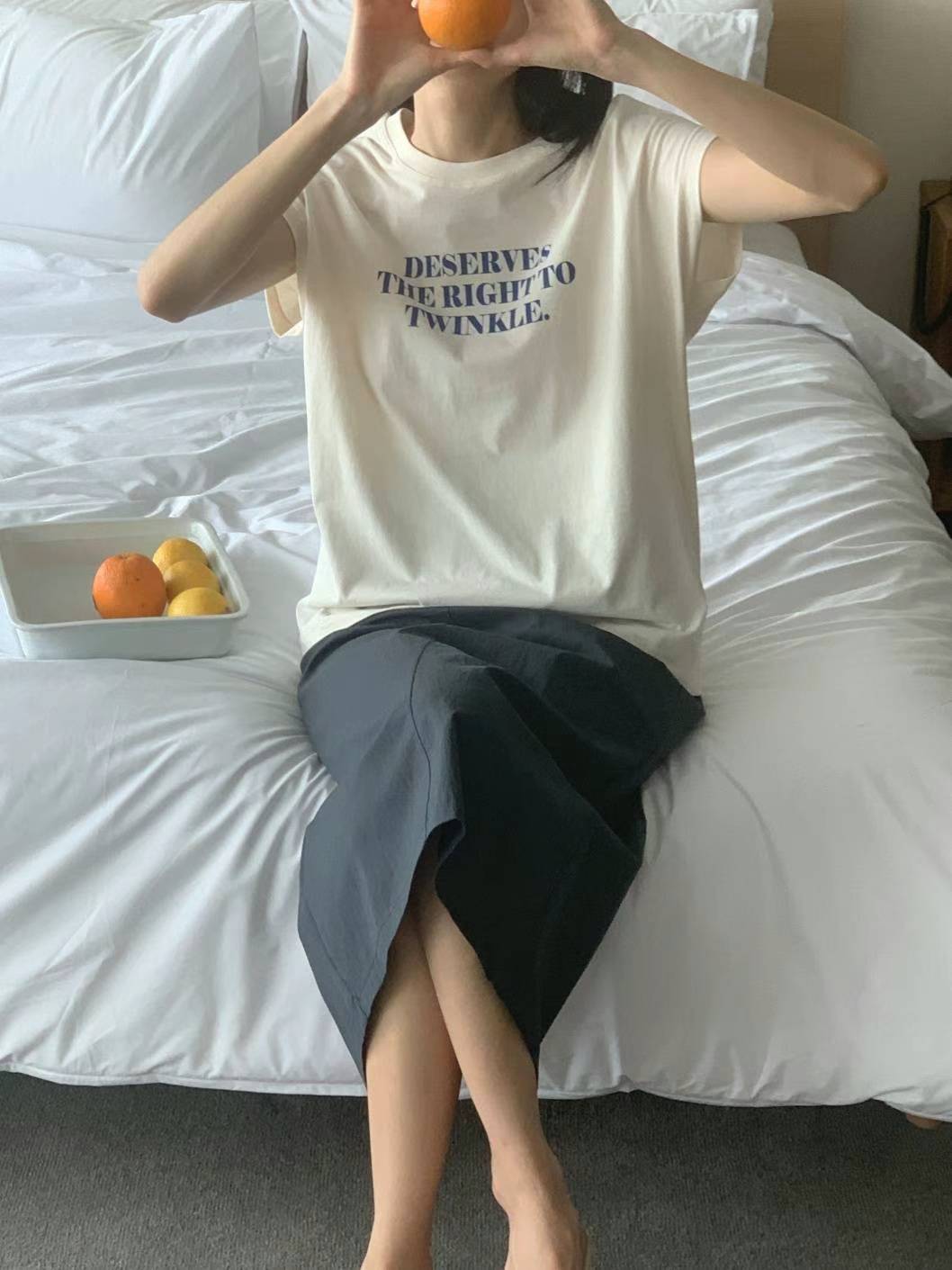 A66.甜甜小包肩奶油字TEE