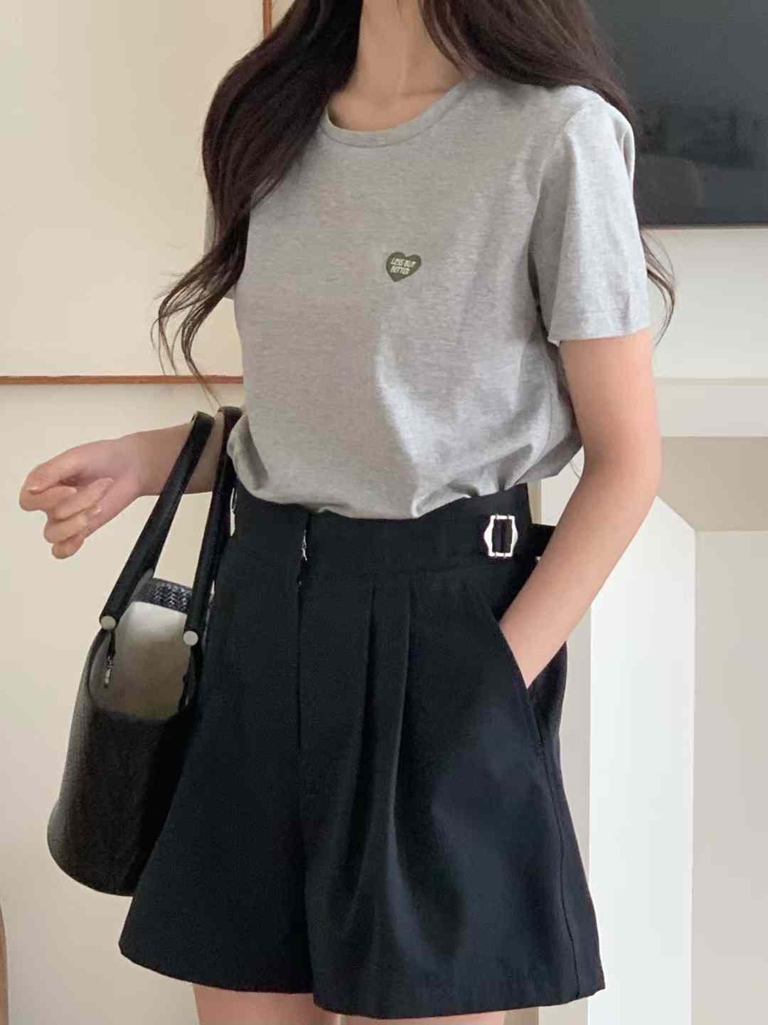 A103.小愛心裝飾短TEE