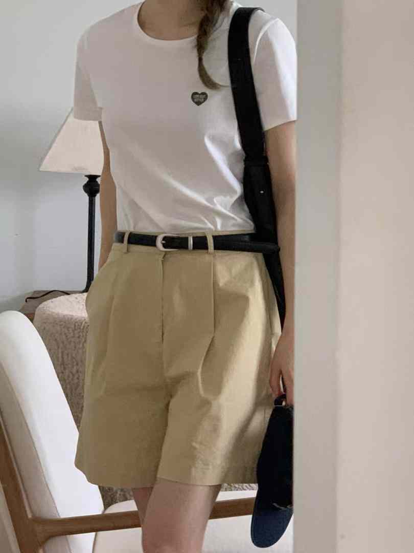 A103.小愛心裝飾短TEE